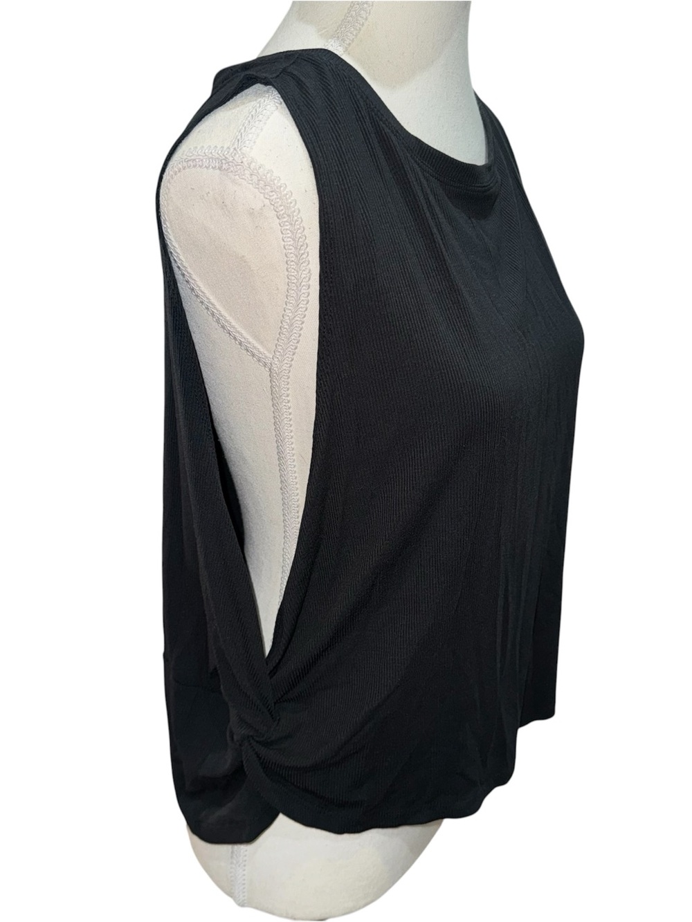 Side knot tank top - Picture 6 of 8